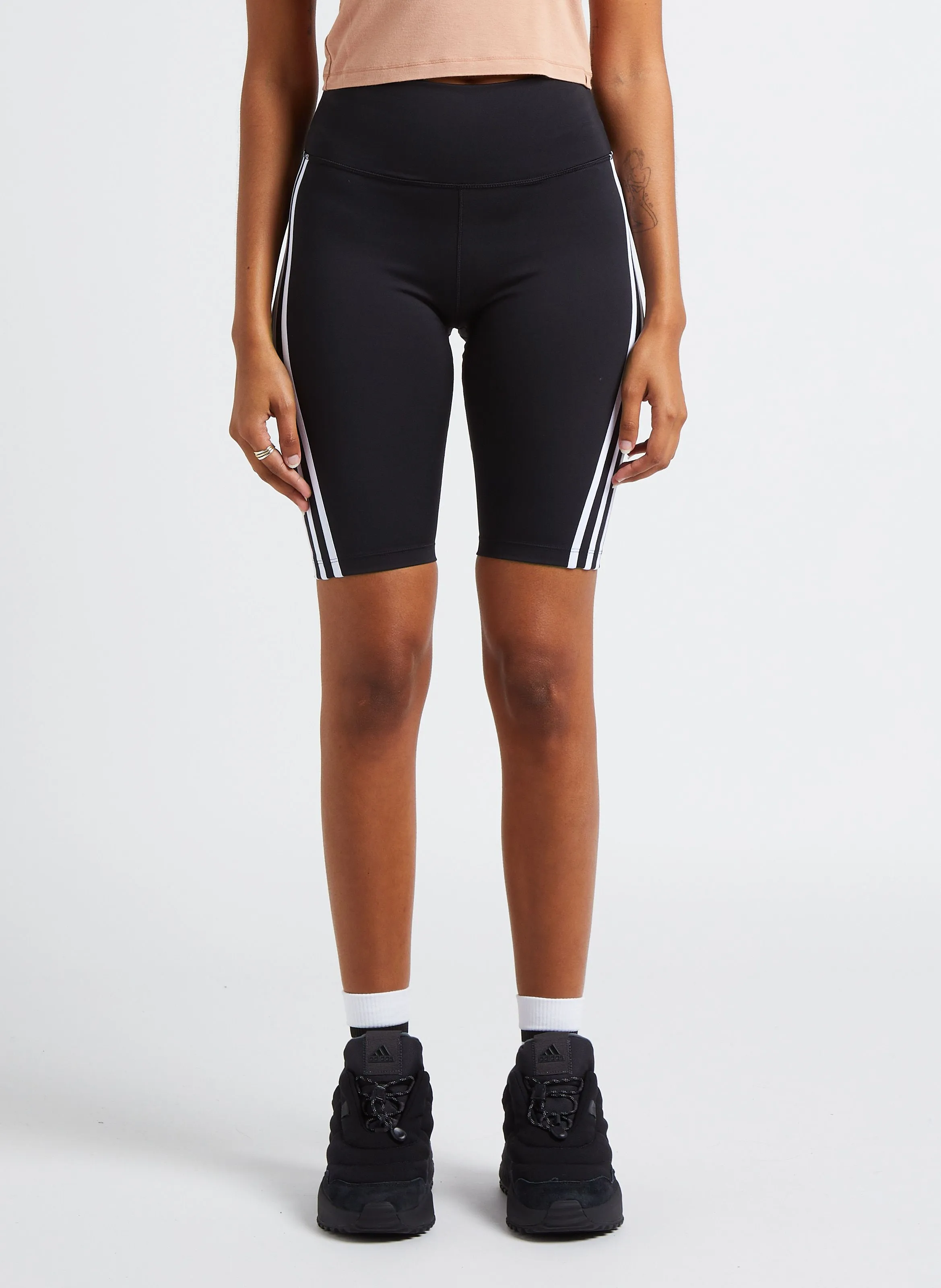 ADIDAS Bermuda ciclista slim en negro