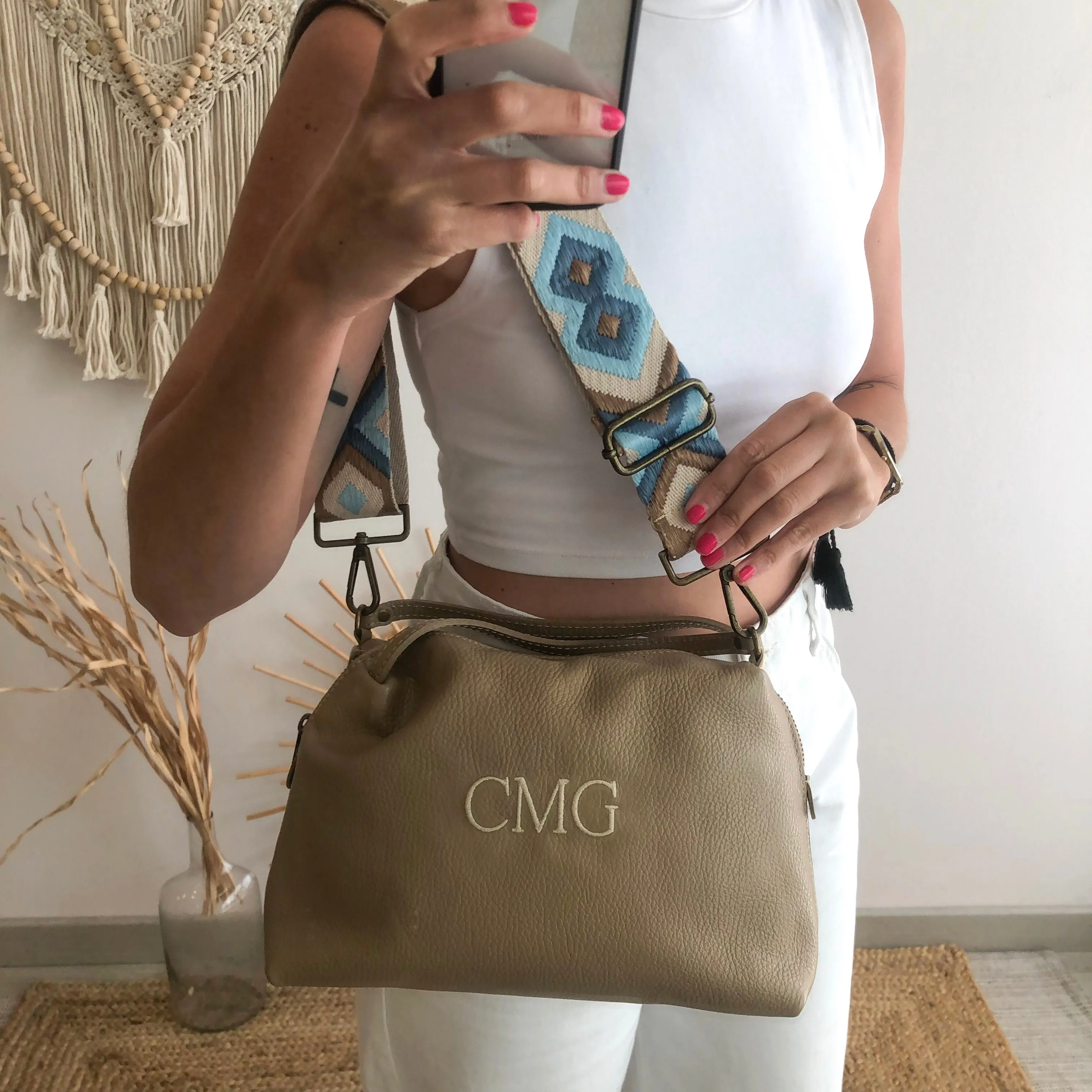 Bolso ovalado piel taupe