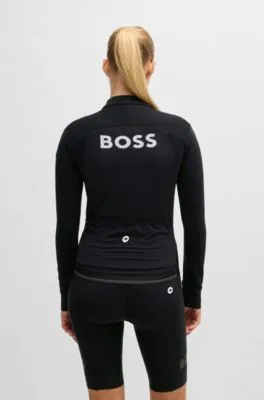 Chaqueta BOSS x ASSOS con tres bolsillos traseros