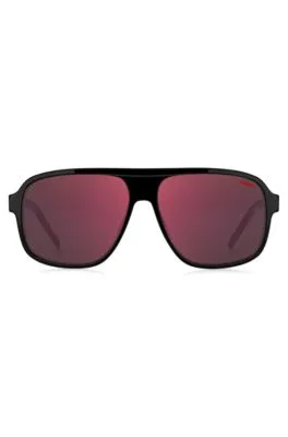 Gafas de sol de acetato negro con lentes de tono rojo