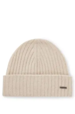 Gorro de punto de canalé en cashmere y lana