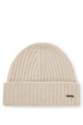 Gorro de punto de canalé en cashmere y lana