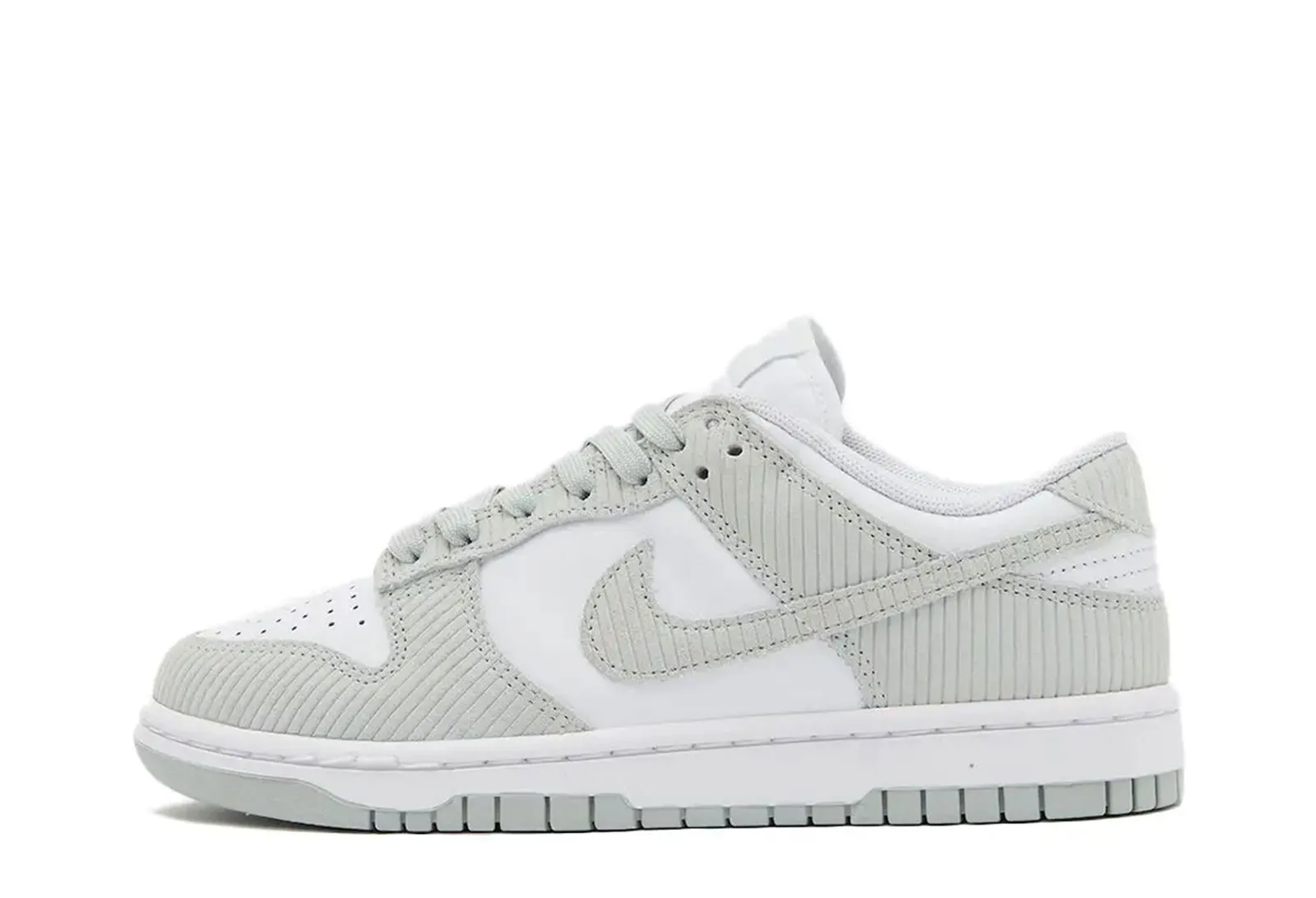 Nike Dunk Low "Grey Corduroy" W