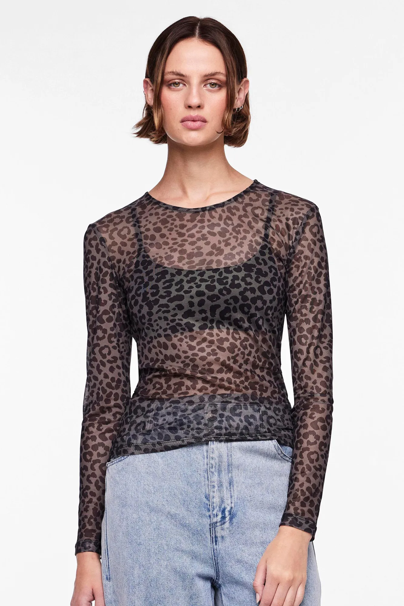 Pieces Top tul de manga larga y print en leopardo